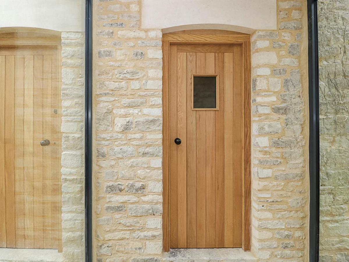 High Cogges Farm Holiday Cottages - The Cart Shed Witney Exterior foto
