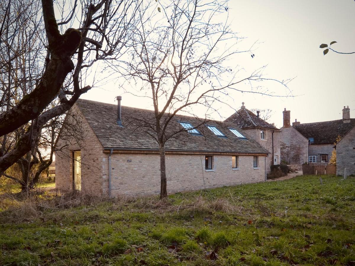 High Cogges Farm Holiday Cottages - The Cart Shed Witney Exterior foto
